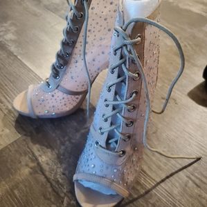 USED ONCE DAZZLE HEELS